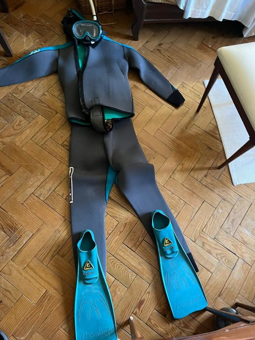 Roupa mergulho tamanho pequeno