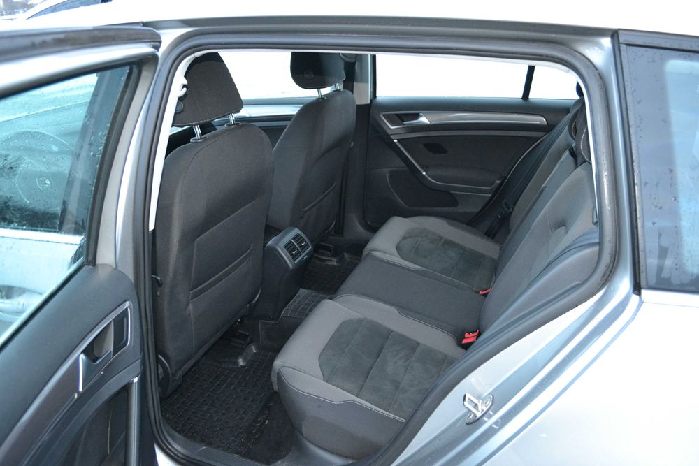 Фольксваген гольф 7 АЛЬТРАК мотіон повний  привід