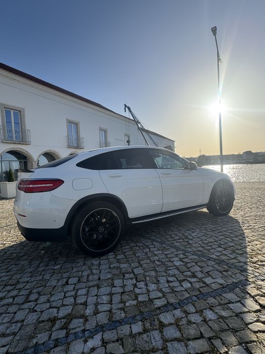 Mercedes-Benz GLC 220 AMG Pack night