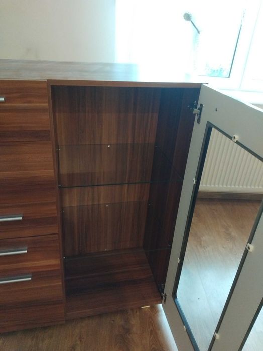 Komoda i witryna do salonu