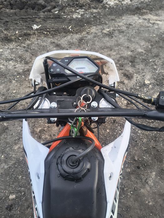 Cross Defender 150  4t