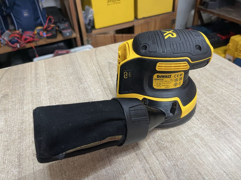 Dewalt DCW 210 / акумуляторна ексцентрикова машинка Девольт