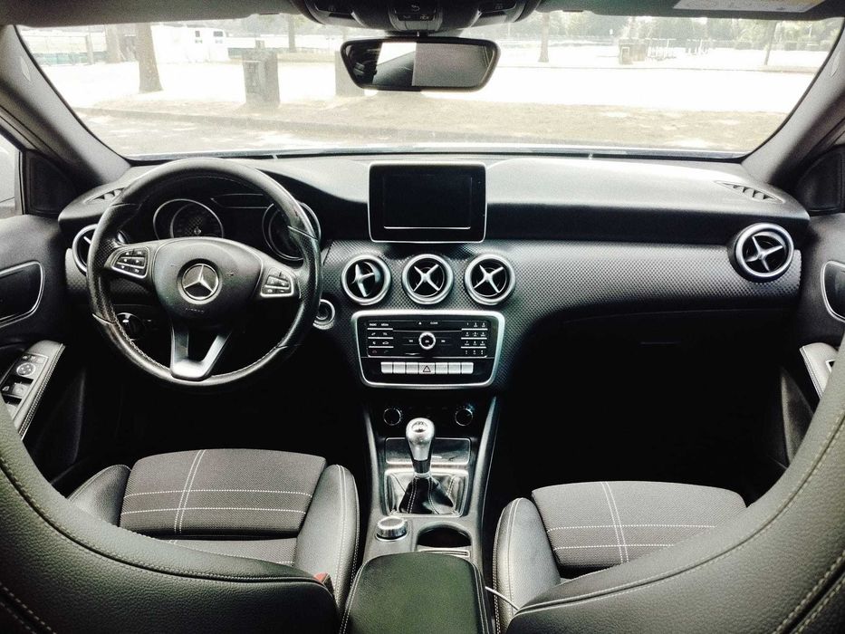 Mercedes-Benz A 180 d (2016) | 146.000 km | Nacional / Como Novo