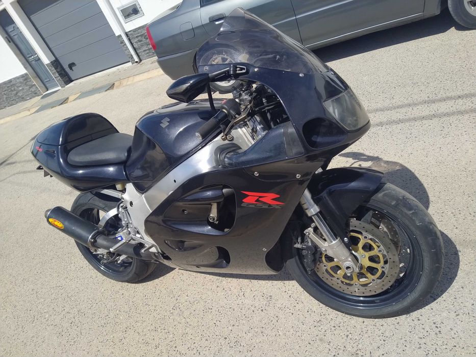 Suzuki GSX-R 750 SRAD - Possível troca ou retoma