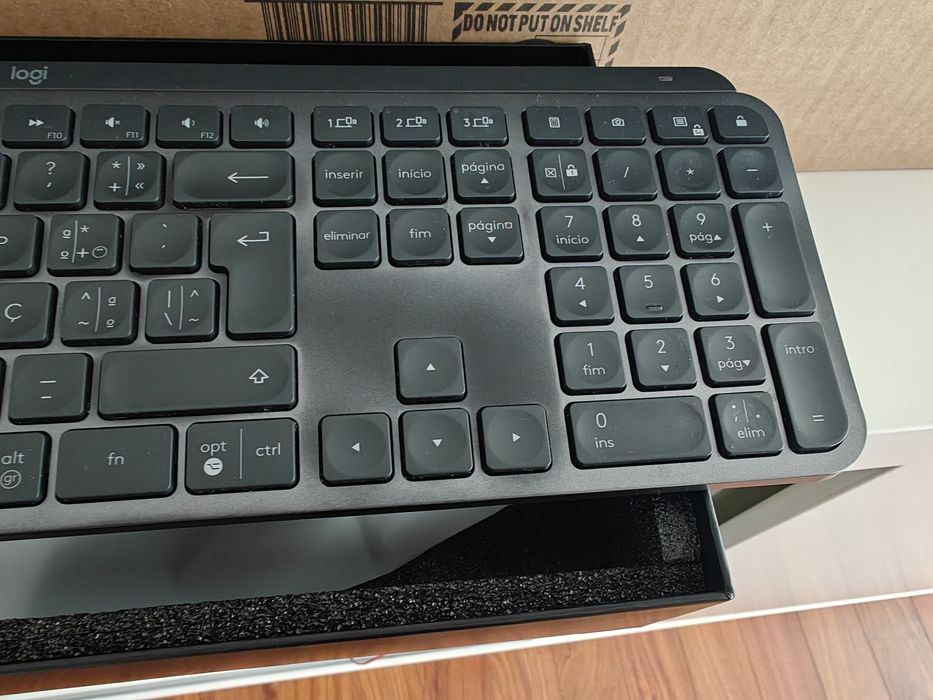 Teclado Logitech MX keys