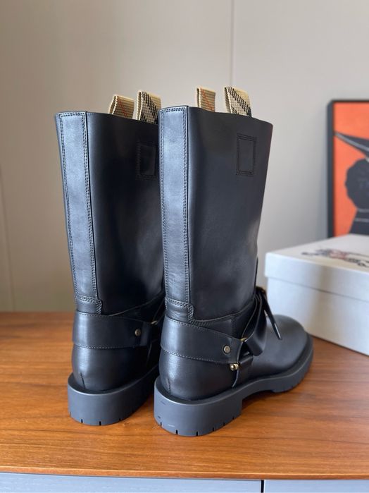 Кожаные сапоги Burberry 25,5