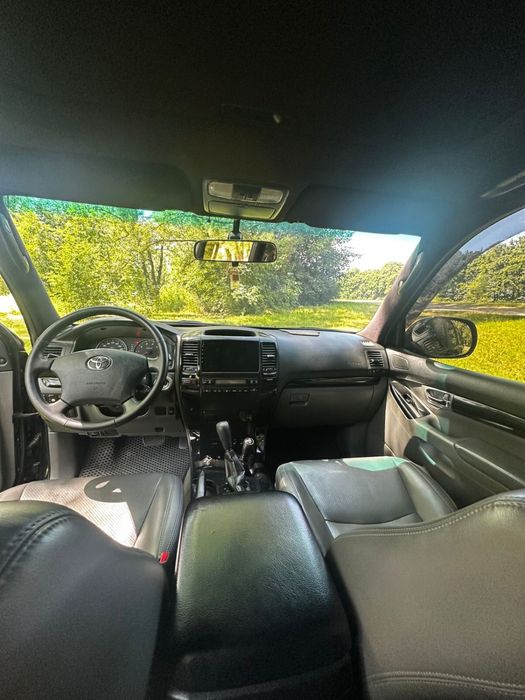 TOYOTA Land Cruiser Prado120