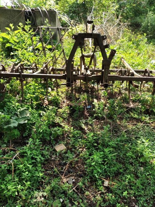 Продам культиватор пружинний