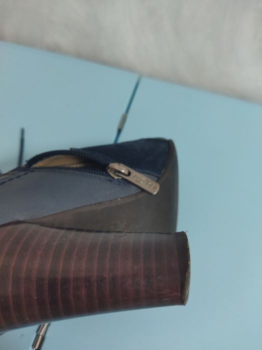 Віддам безкоштовно туфлі