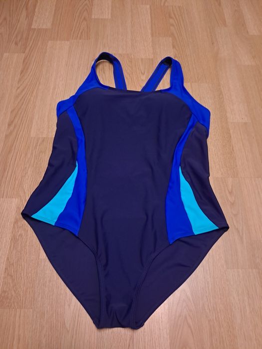 Бюстгальтер  купальник размер  ,Е, F