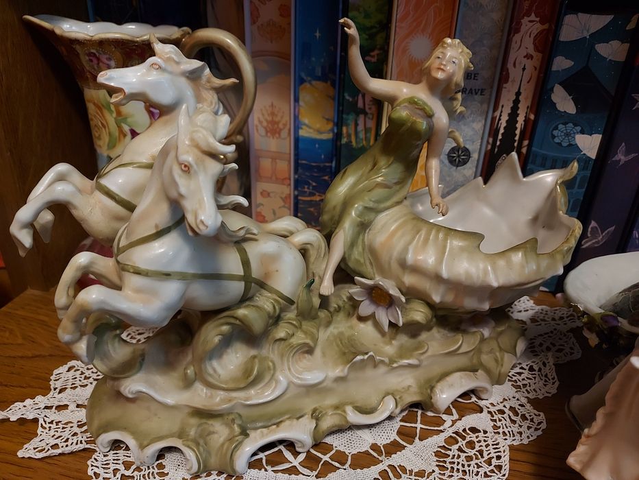 Secesja rydwan z końmi