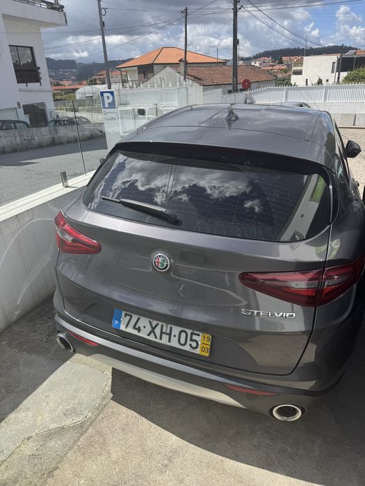 Alfa romeu stelvio diesel 180CV