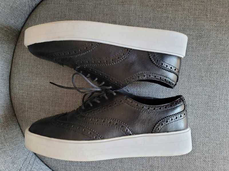 Oksfordki półbuty snekaersy Clarks Hero Brogue 36