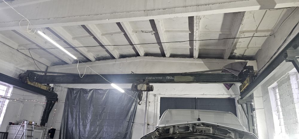 Кран - балка підвісна 3,2 тонни.