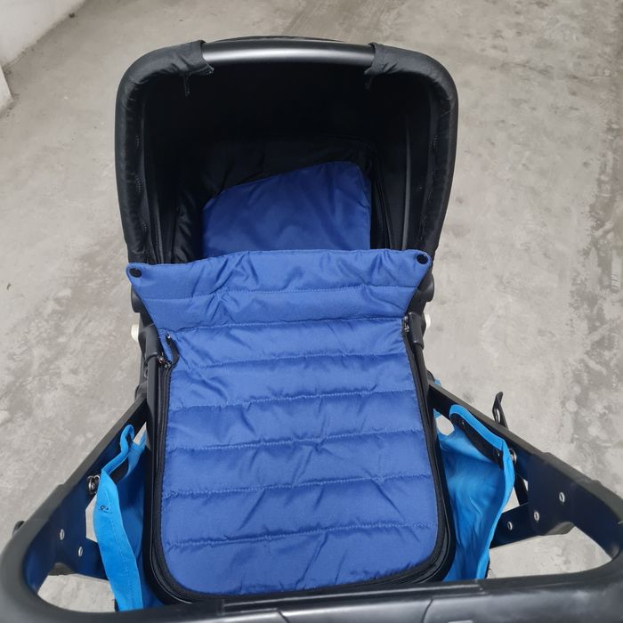 Carrinho de bebé + ovo + Alcofa