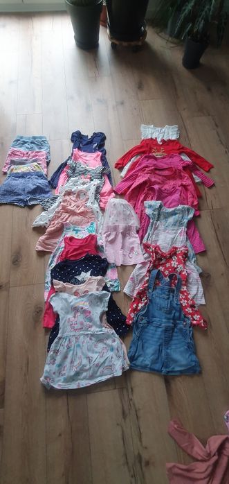 Sukienki dla dziewczynki