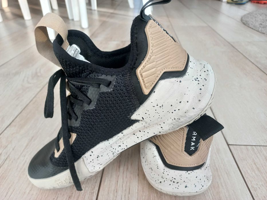 Adidasy sportowe Tarmak rozmiar 42  buty zakupione w decathlon