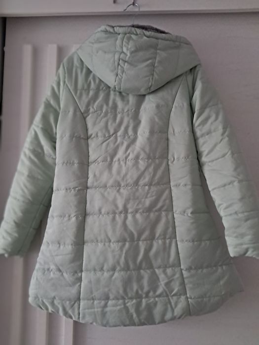 Kurtka damska pikowana  z kapturem