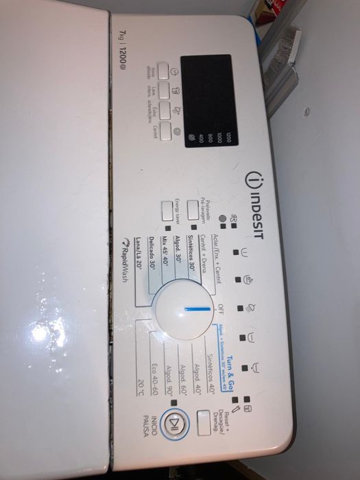 Máquina de lavar roupa Indesit 7 kg