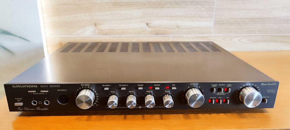 Przedwzmacniacz GRUNDIG SXV-6000 Rarytas w Pięknym Stanie