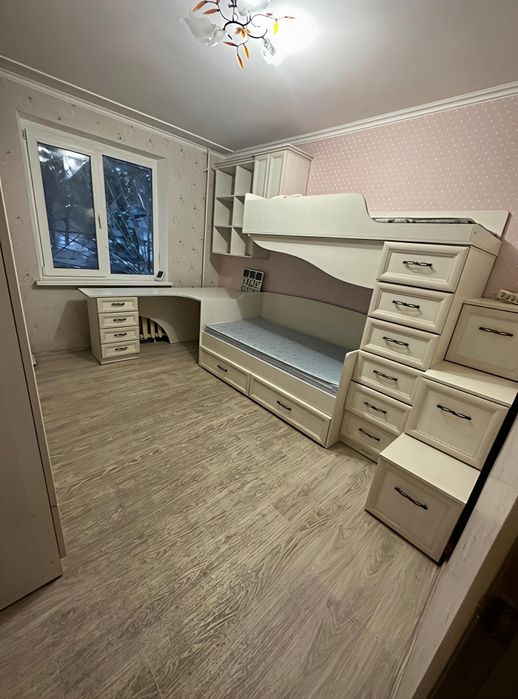 Продаж 3-х к. кв.на Площади Победы. Есть торг. Сертификат+