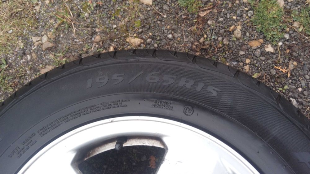 Skoda Koła Aluminiowe 15" 6Jx15 ET38 opony letnie 195/65