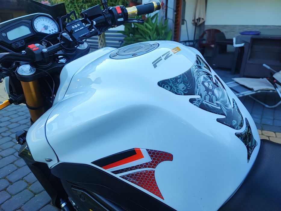 Piękna Yamaha FZ8 carbon