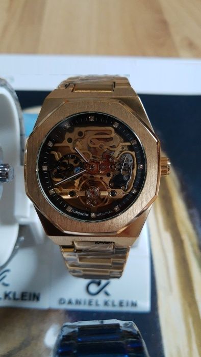 Nowe zegarki, Automat 4 wzory.