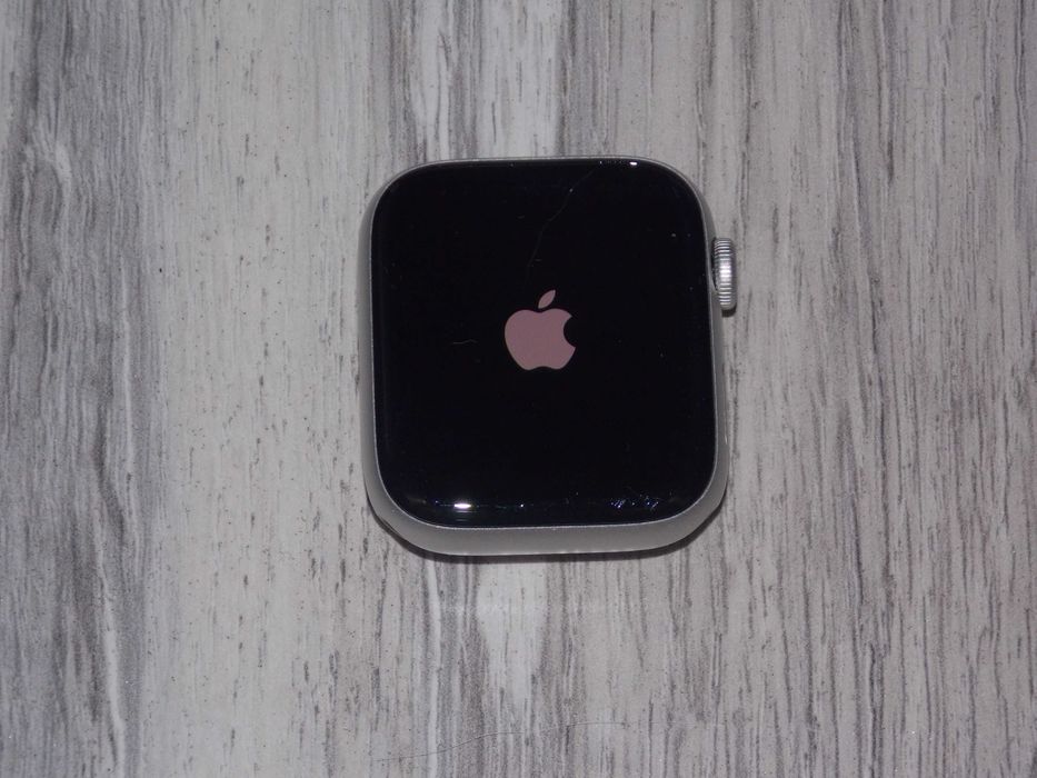 Apple Watch SE 2gen GPS 44mm alum. srebrny,2 paski Gwar. do 19.09.2026