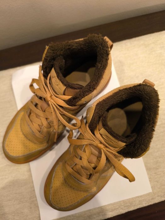 Vendo Tênis Nike em muito bom estado, com pouco uso Nr 37.5