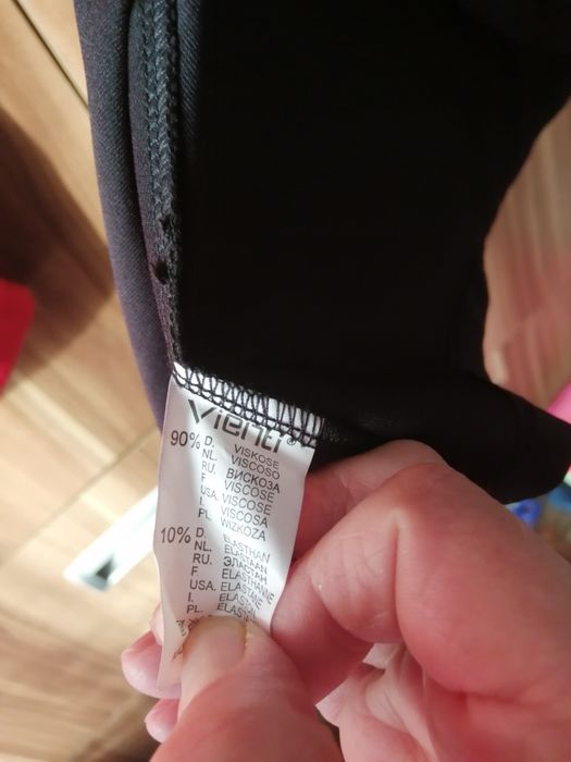 Sukienki Nowe roz 34/XS cena za jedną
