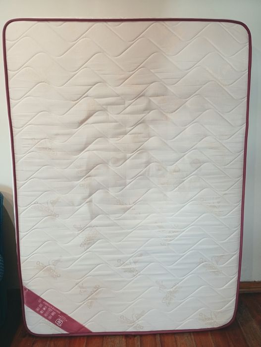 Vende-se Colchão