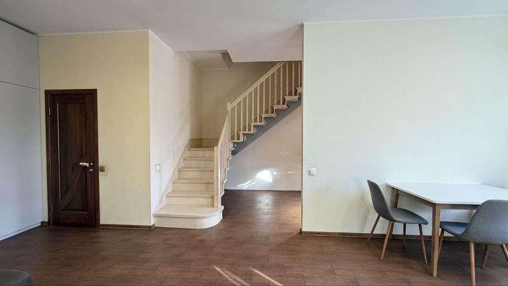 Продам дом таунхаус с ремонтом в АНД районе