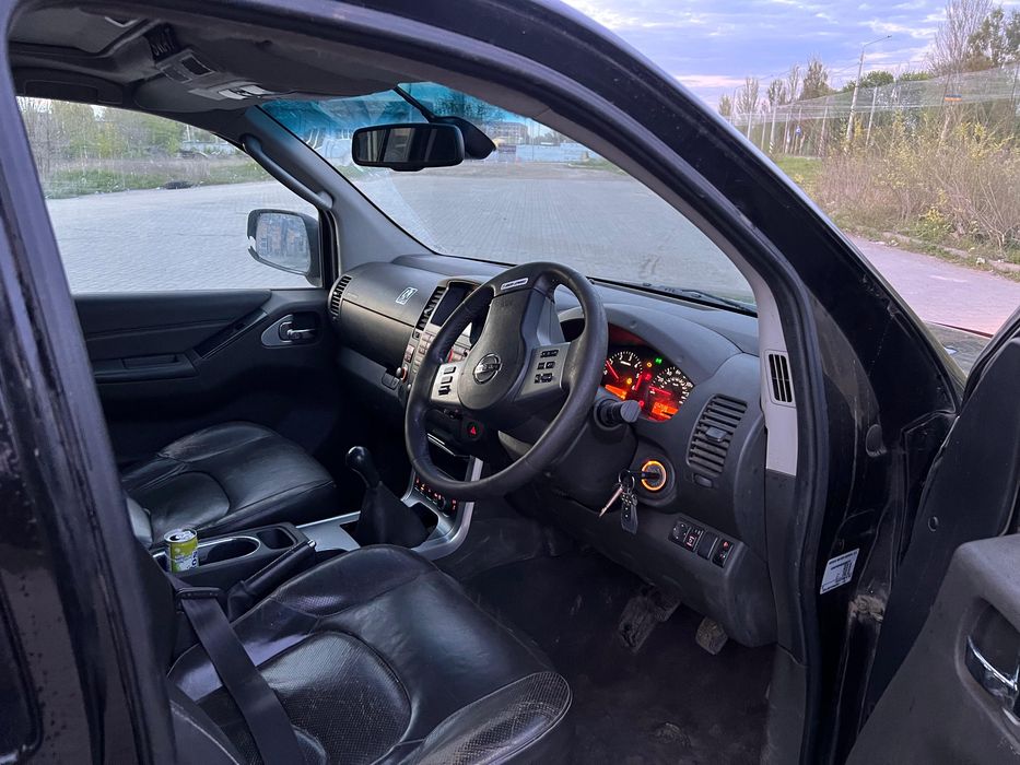 Нісан NAVARA d40