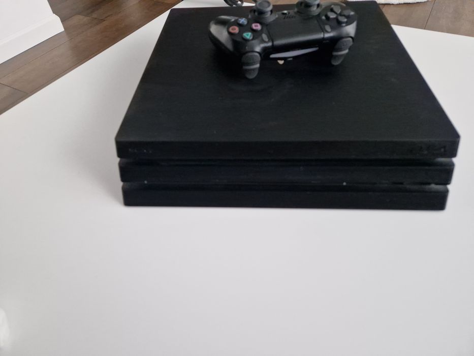 Konsola Ps4 pro ,
