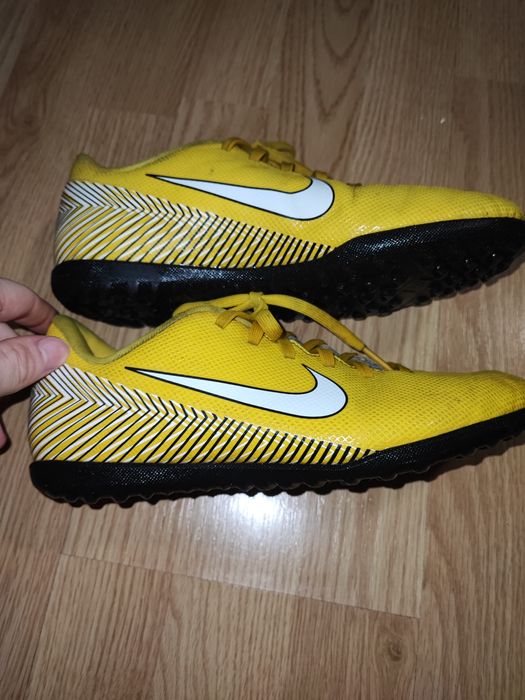 Turfy Nike r. 38.5