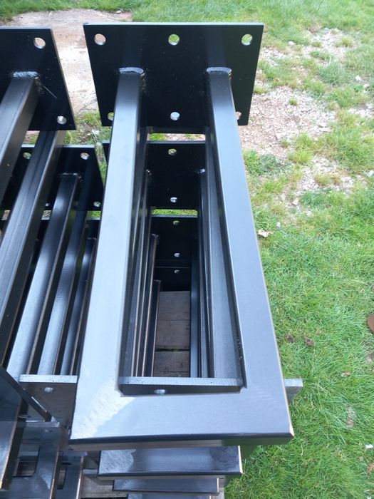 schody półkowe  lewitujace stelaż