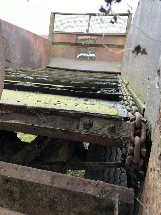 Rozrzutnik obornika 8t