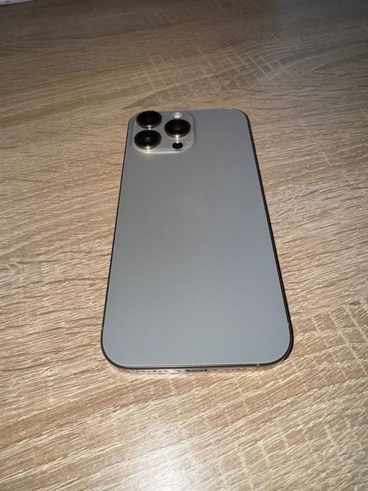 Sprzedam iPhone 16 Pro Max z pamięcią 256 GB.