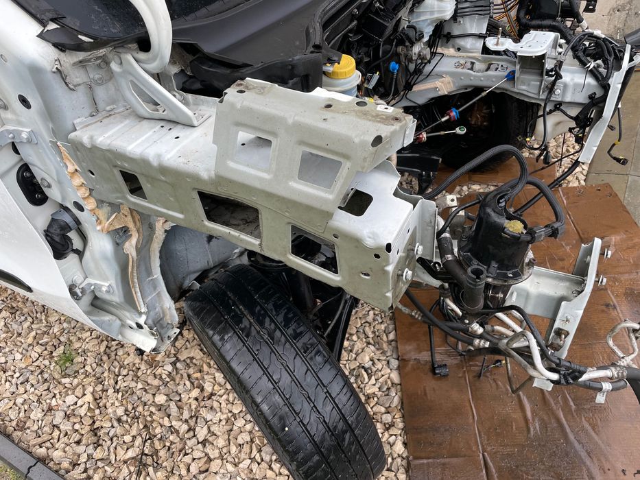 Fiat Doblo ll 2016 ćwiartka podłużnica przód