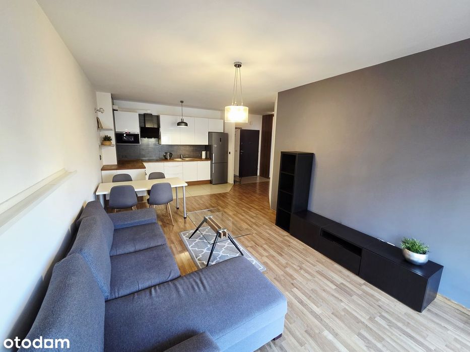Przestronne 3 pokojowe mieszkanie, balkon, winda, 1 piętro