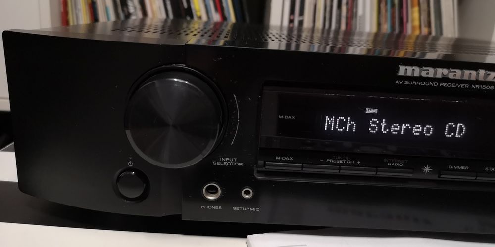 Amplituner kina Marantz NR 1506 pilot
