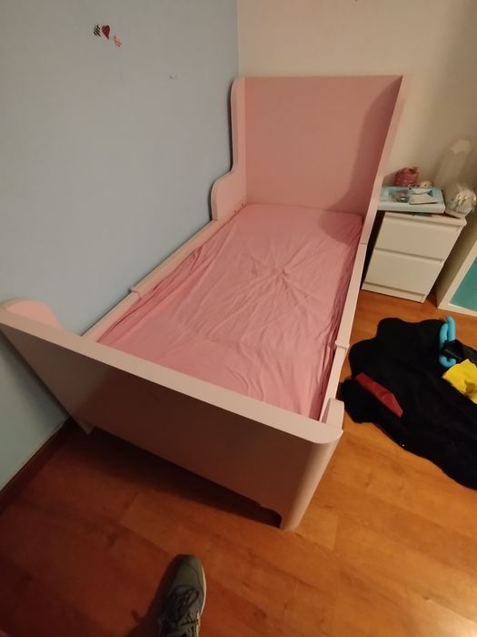 Cama criança cor de rosa