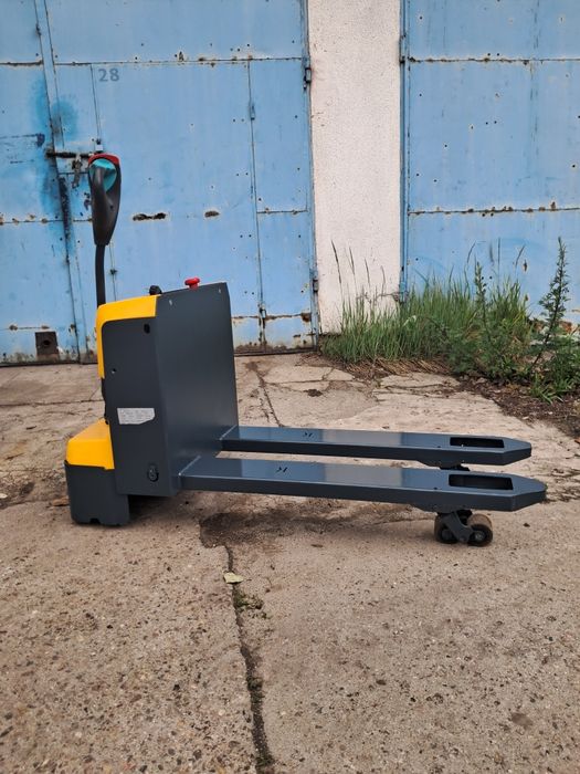Wózek paleciak elektryczny Jungheinrich EJE M13