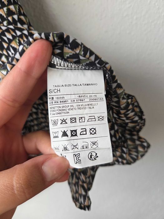 Top de alças com padrão Benetton, tamanho S