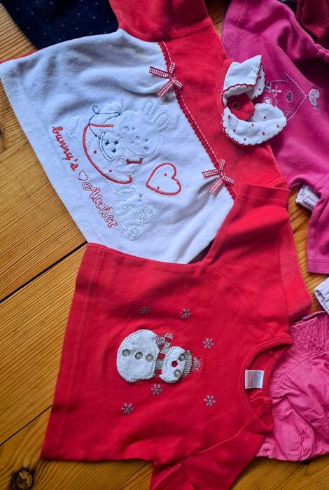Paka ubrań 16 sztuk dla niemowlaka rozmiar 68 cm