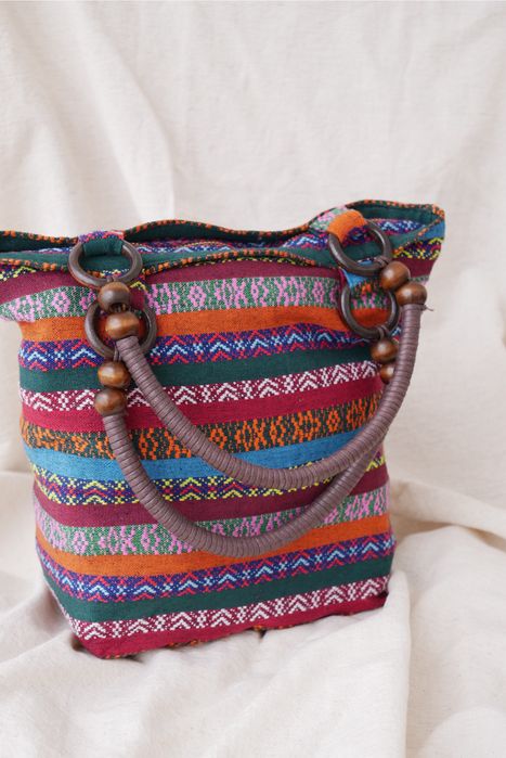 Saco multicor feito à mão