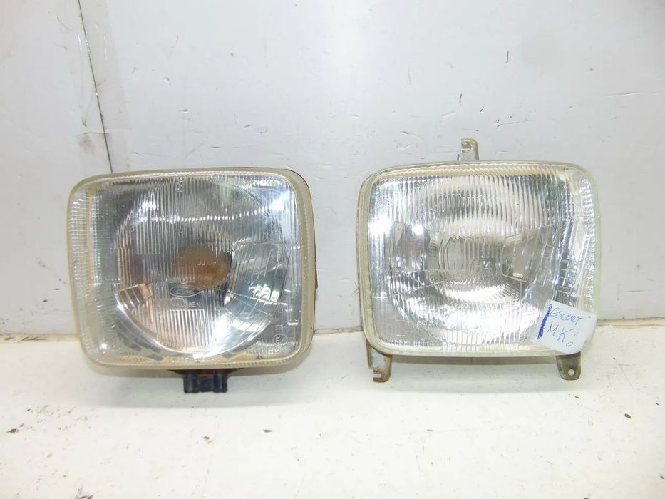 Ford Escort MK2/Ford transit faróis " usado em bom estado