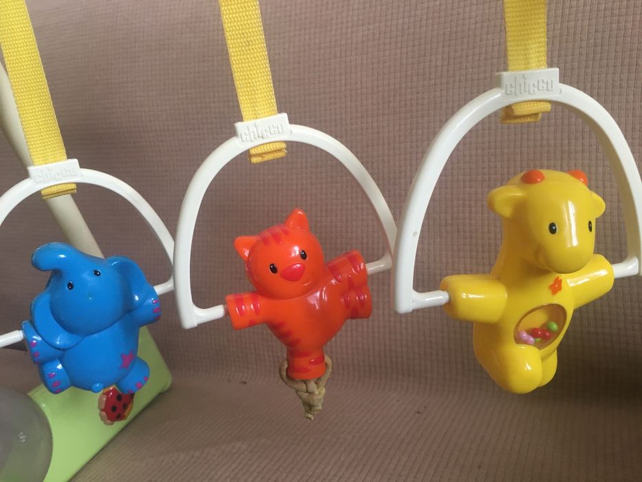 Chicco . Іграшка для малечі від 0 до 6