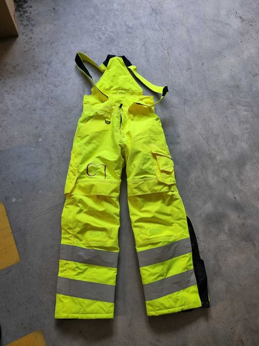 Macacão farda "mascot Safe" como novo